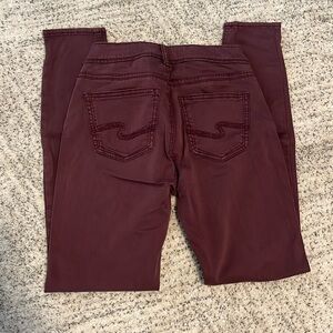 Silver Jeans Suki High super skinny sz 29w/31 L burgundy pants. Smoke/pet free
